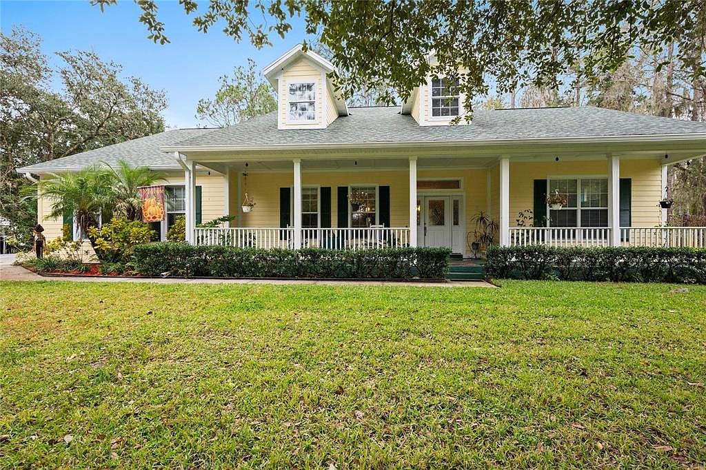 26334 Lawrence Ave, Zephyrhills, FL 33544 | Zillow