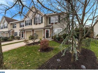 37 Hearthstone Ln, Marlton, NJ 08053