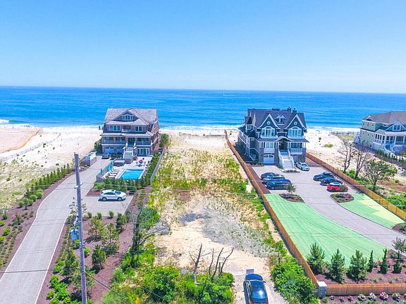 2nd image of 1033 Ocean Ave