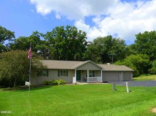 2-270 Parkview Dr, Freeport, IL 61032