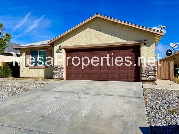 3rd image of 12068 White Oak Ct