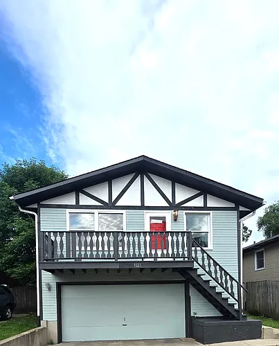 1521 N Lake Shore Dr Photo 1