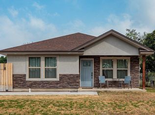 305 W Strickland St, Del Rio, TX 78840