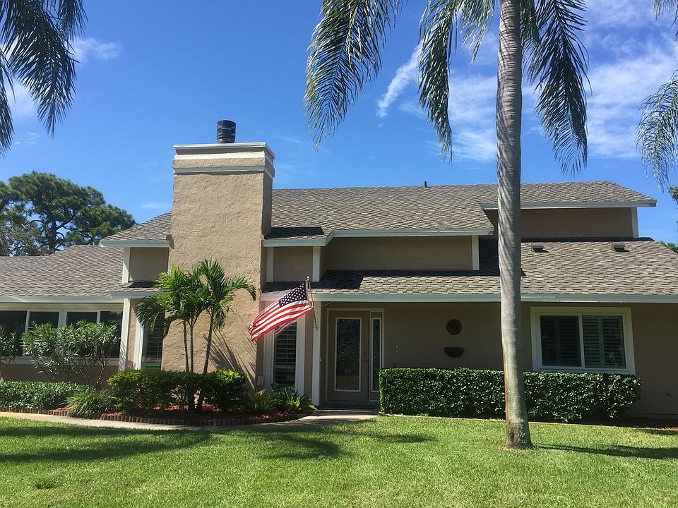 1st image of 2975 NE Loquat Ln