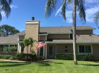 2975 NE Loquat Ln, Jensen Beach, FL 34957