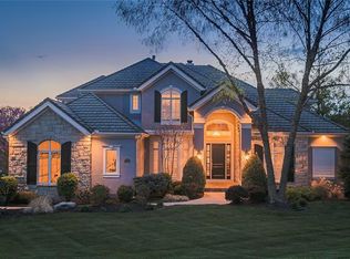 6522 Turnberry Ct, Parkville, MO 64152