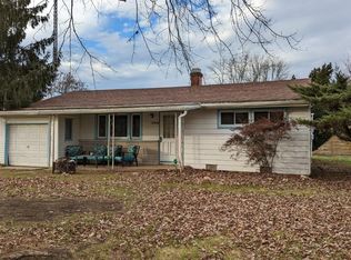 10034 Sesame St, Dillsboro, IN 47018