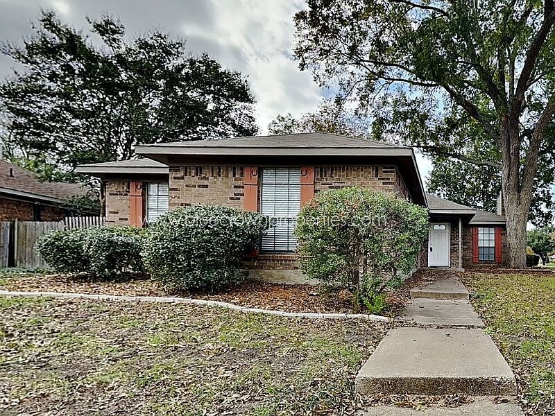 1st image of 4210 Simmons Dr