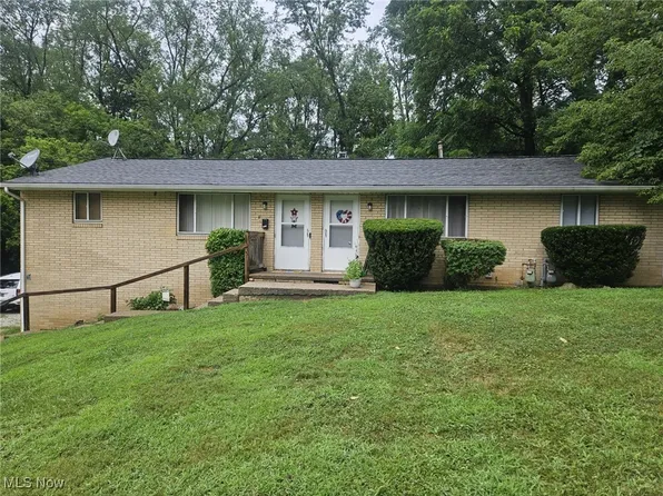 2317 Winton Pl NW, Canton, OH 44709