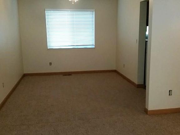 4th image of 1111 Snead Dr