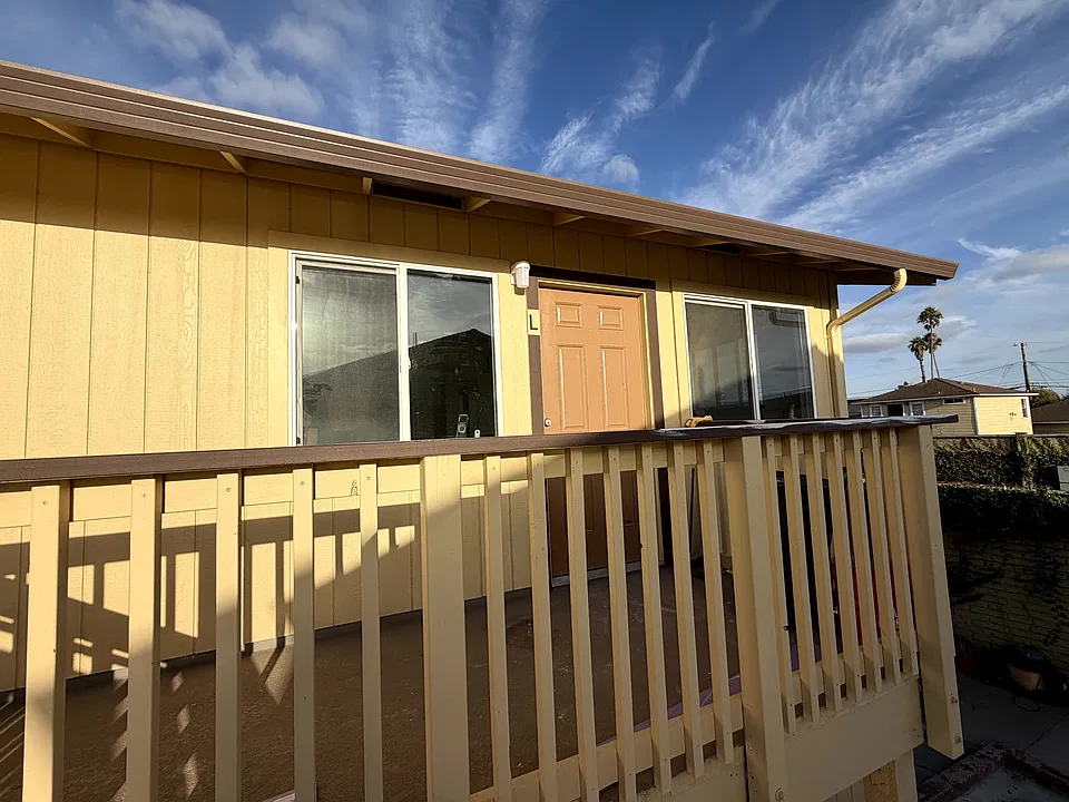 945 Del Monte Ave #L