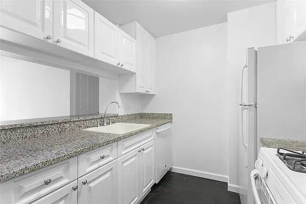 Rented by Maz Group NY | media 24