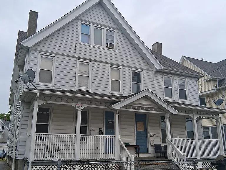 137 Sherwood Ave — Photo 1