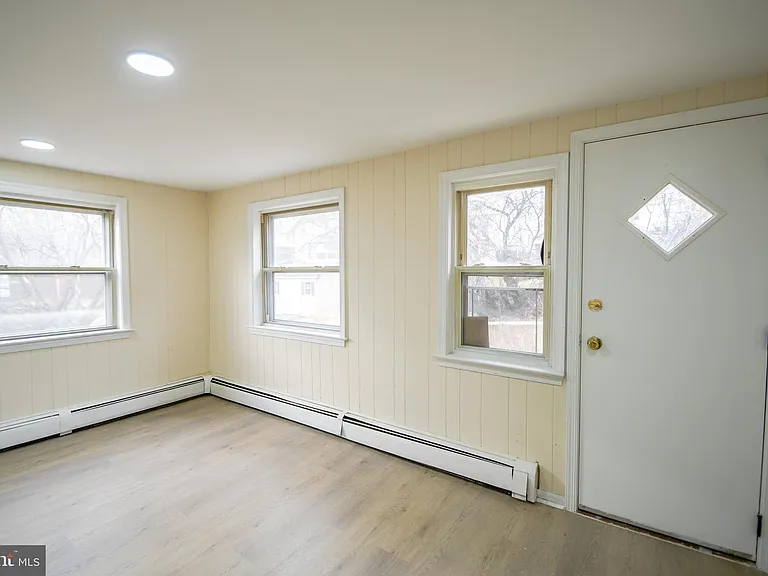 3817 Dennison Ave — Photo 11