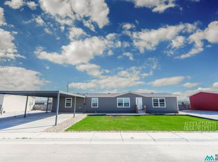 4210 Apple St, Carlsbad, NM 88220