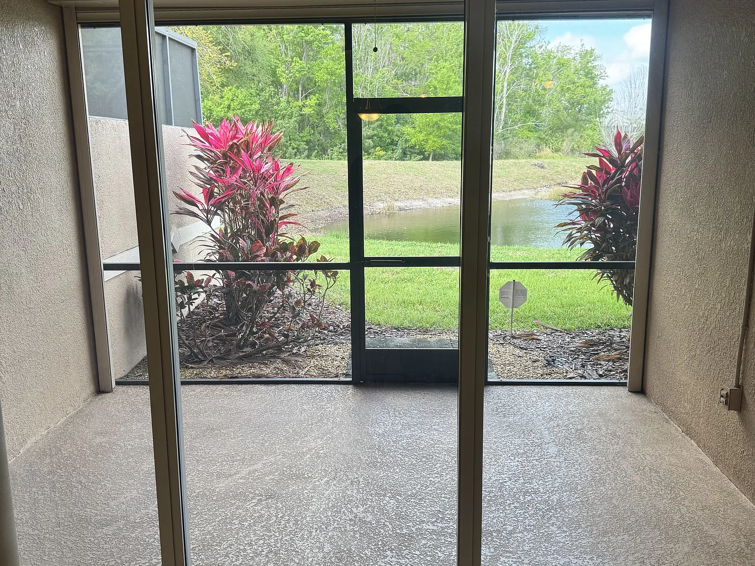 2 bed, 1870 sqft, $2,399 — Photo 2