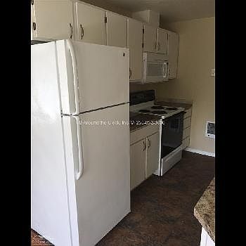 3rd image of 27205 148th Ave SE APT 204