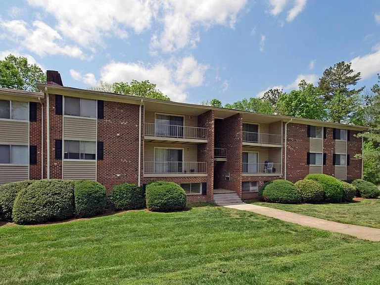 Holly Hills — Photo 19