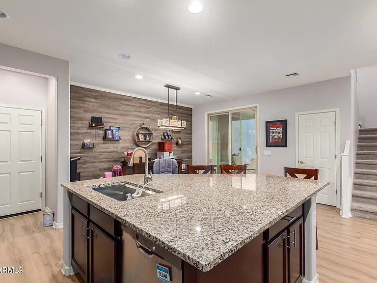 3673 E Stiles Ln — Photo 14
