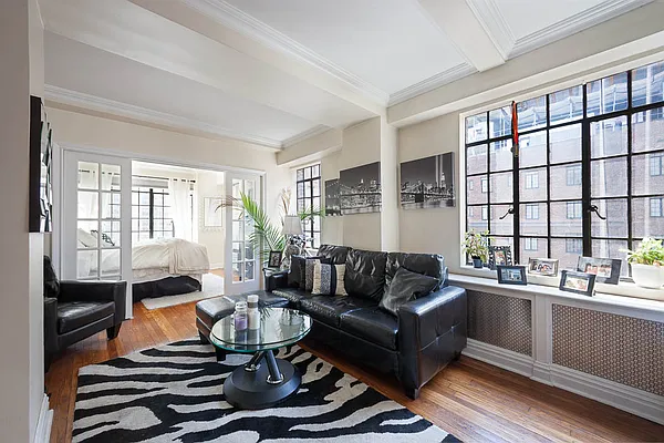 Rented by Compass | media 7