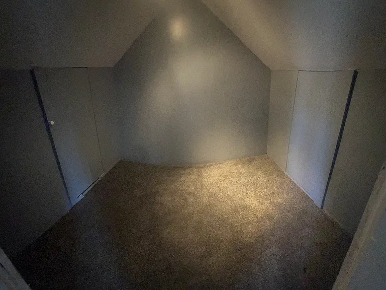 MASTER CLOSET 1