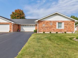 307 E Green Tree Ln, Farmington, MO 63640