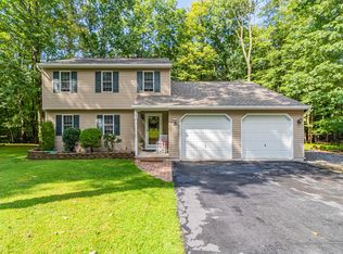 204 Snow Valley Dr, Drums, PA 18222