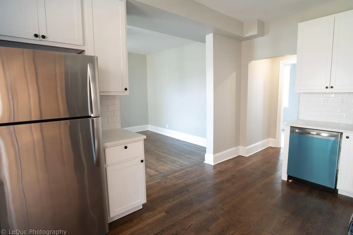 Building Photo - 1312 N Greenview Ave #2R