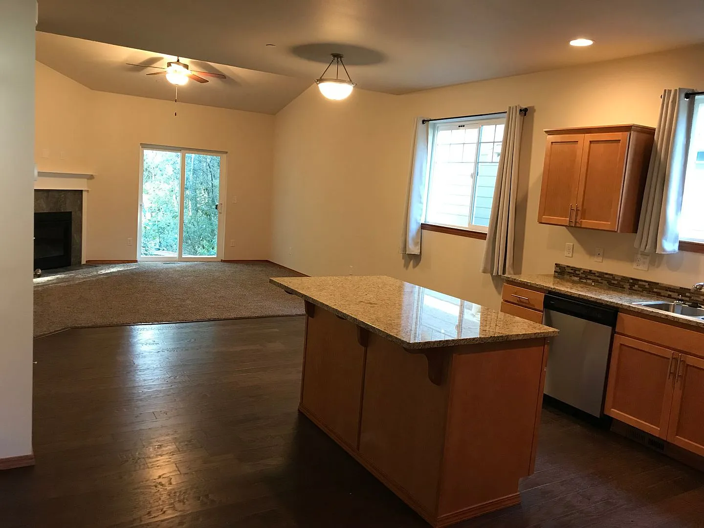 715 Kodiak Lane — Photo 2