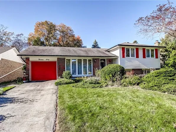 1360 Majestic Dr, Burlington, ON L7M 1G3