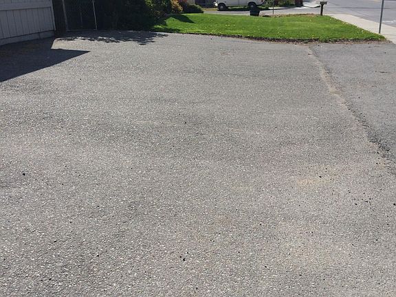 2nd image of 2710 E 37th Ave