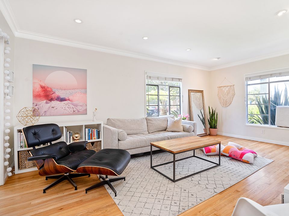 1st image of 474 S Roxbury Dr #474