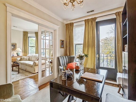 5th image of 4222 N Kenmore Ave #3N