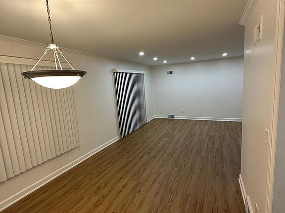 2nd image of 1955 Axtell Dr APT 2