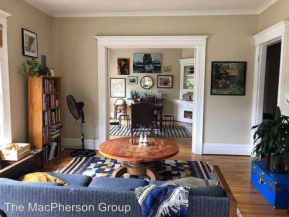 3rd image of 302 Malden Ave E APT 2