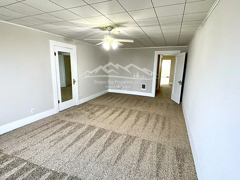 310 N Dean St — Photo 8