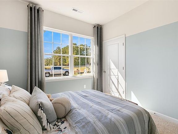 5th image of 3127 Middle Creek Ln