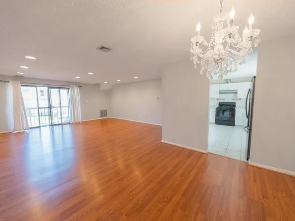 292 Salem St APT 101, Revere, MA 02151