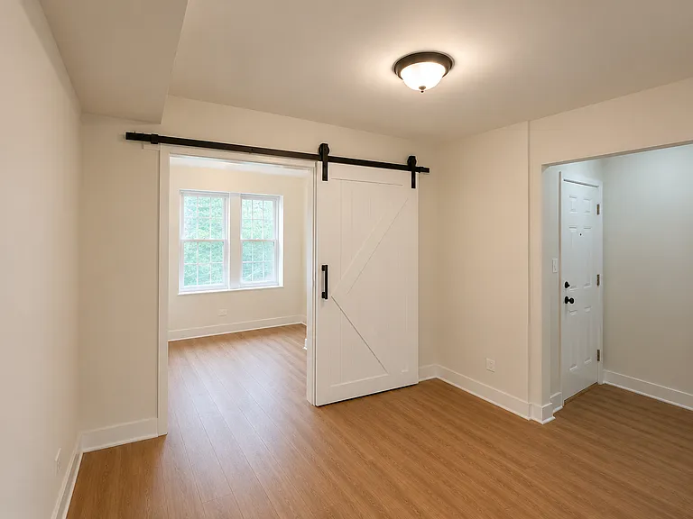 7418 N Ashland Blvd #3 — Photo 3