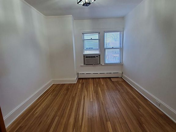 4th image of 100-15 Ascan Ave #2