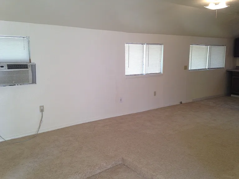115 S 14th Ave — Photo 5