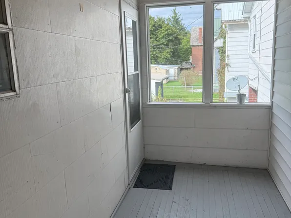 302 Pulaski St #2, Cumberland, MD 21502