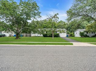 30 Drexel Dr, Jackson, NJ