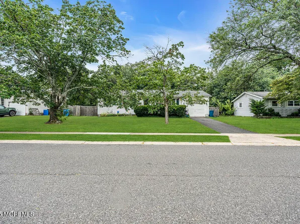 30 Drexel Drive, Jackson, NJ 08527