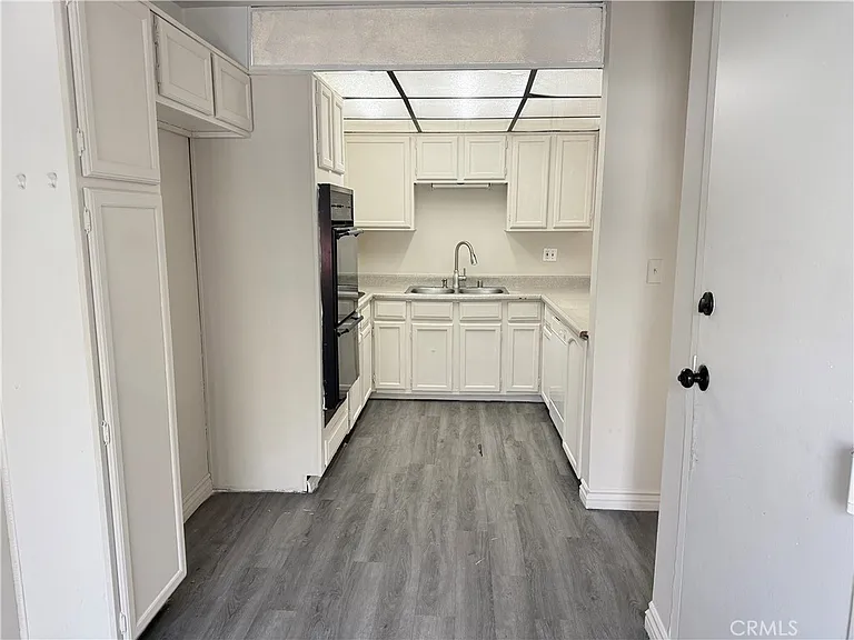 8341 De Soto Ave #5 — Photo 2