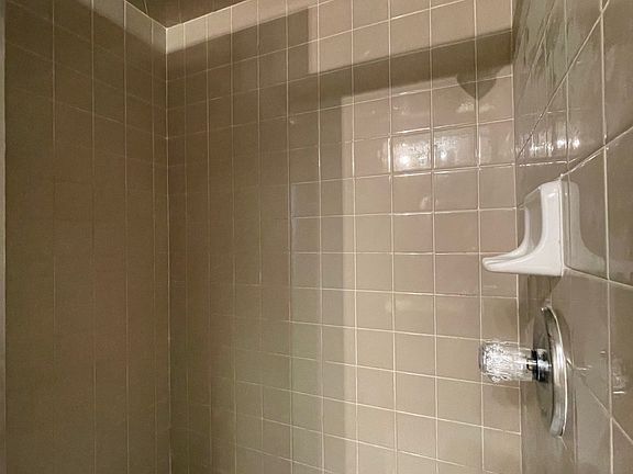 4th image of 12605 Oakland Cir