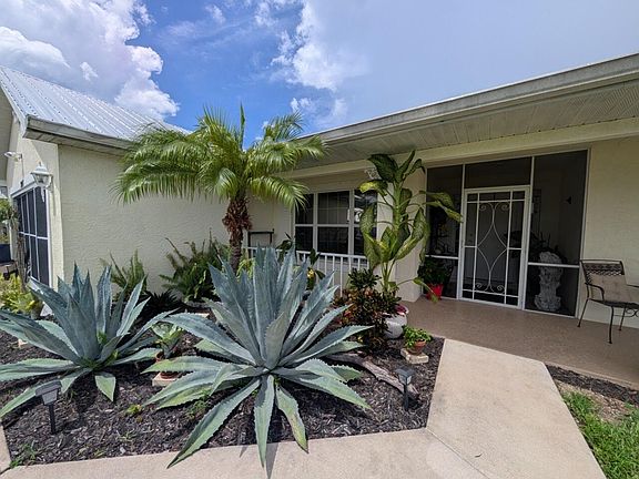 3rd image of 2097 SW Larchmont Lane