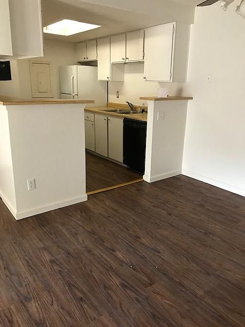 Nice size kitchen with brand new refrigerator and dishwasher