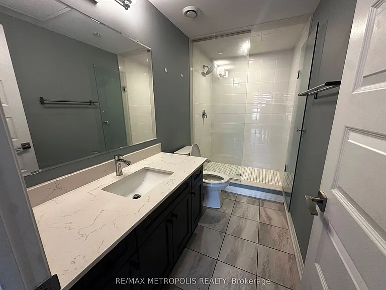 58 Adam Sellers St #301 — Photo 9
