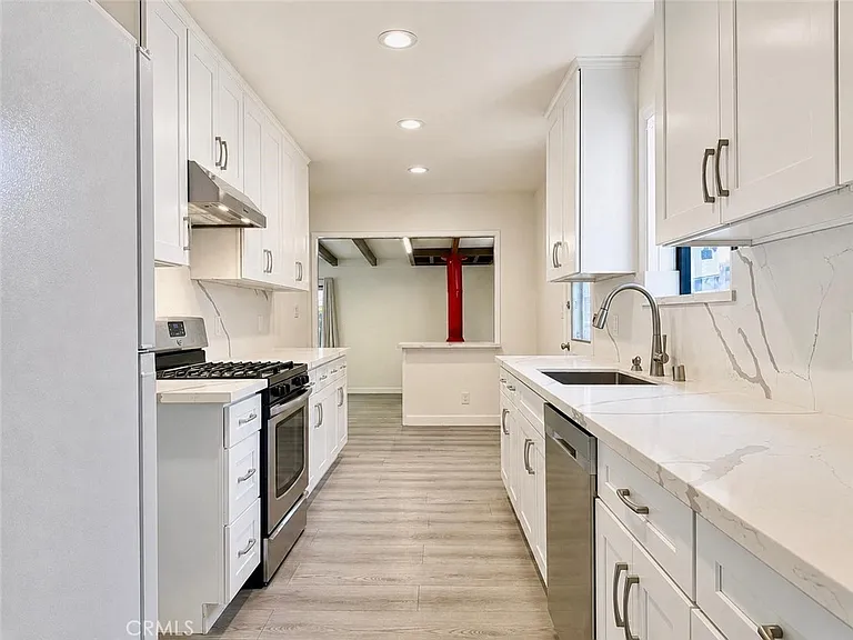 5441 Berryman Ave — Photo 4